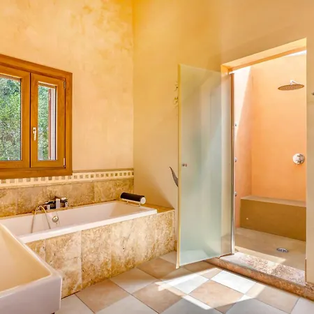 Son Pavo Real Holiday home Santanyi